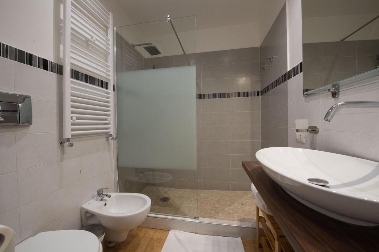 Domus Castroni Germanico Bed and Breakfast Rome Buitenkant foto