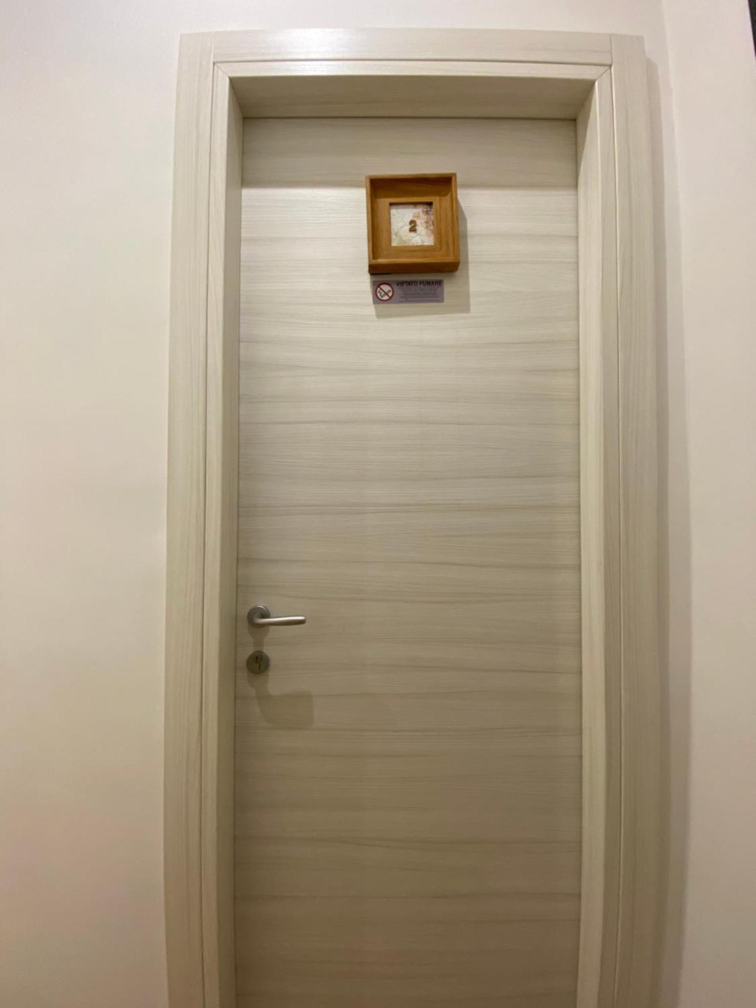 Domus Castroni Germanico Bed and Breakfast Rome Buitenkant foto
